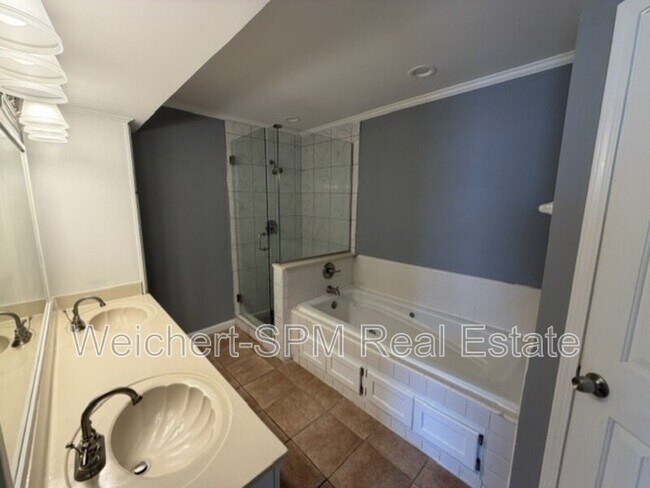 Building Photo - 4524 Port Royal Cove
