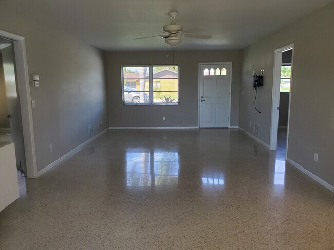 Building Photo - 4872 Nautilus Rd