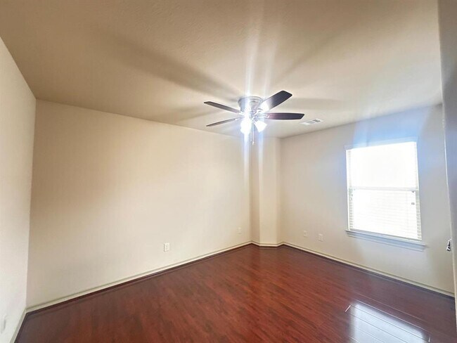 Building Photo - 2230 Argos Dr