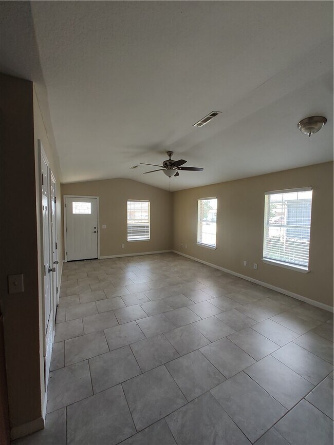Building Photo - 4096 Delmon Ln