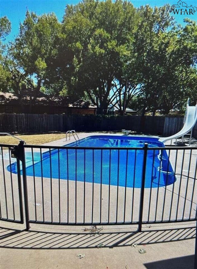 Building Photo - 4301 Shady Ln