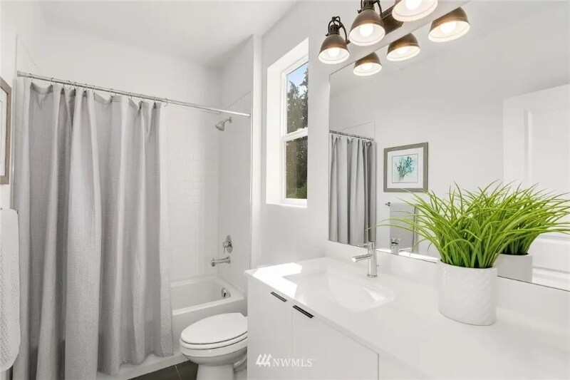 Building Photo - 2156 N 185th St