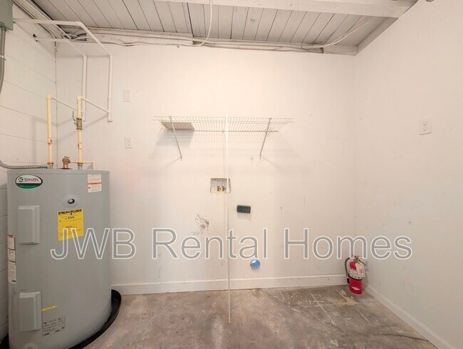 Building Photo - 9064 11th Ave