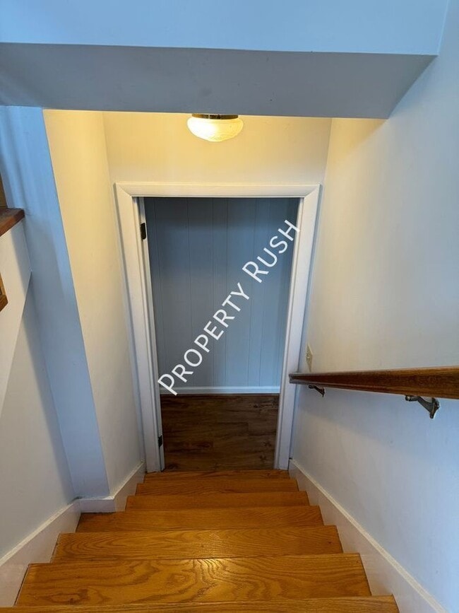 Building Photo - 2307 Arroyo Dr