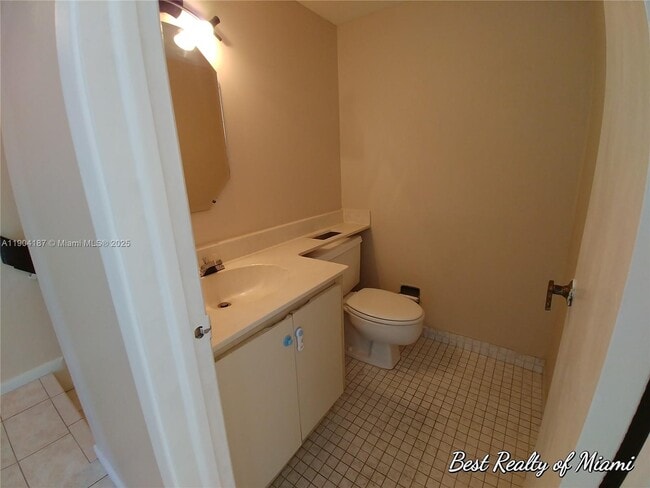 Building Photo - 9905 NW 9th St Cir