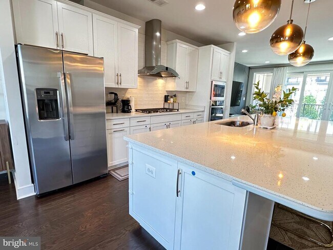 Building Photo - 23115 Cottonwillow Sq