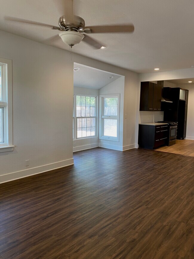 Building Photo - 500 Capitol Dr