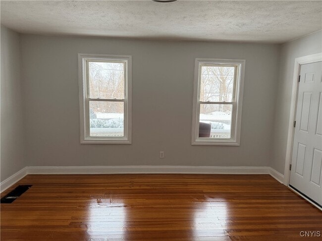 Building Photo - 215 James St