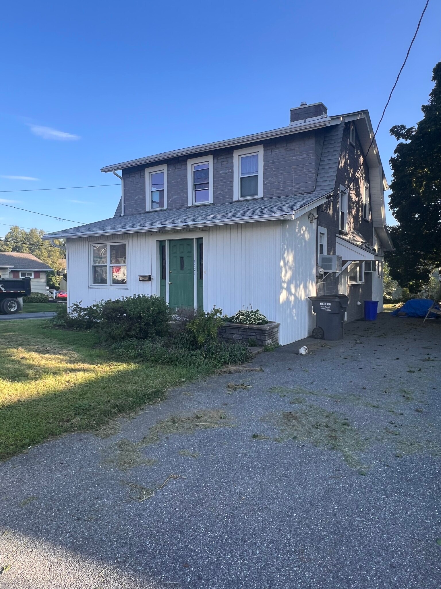 Beautiful single family home - 1726 Temple Ave