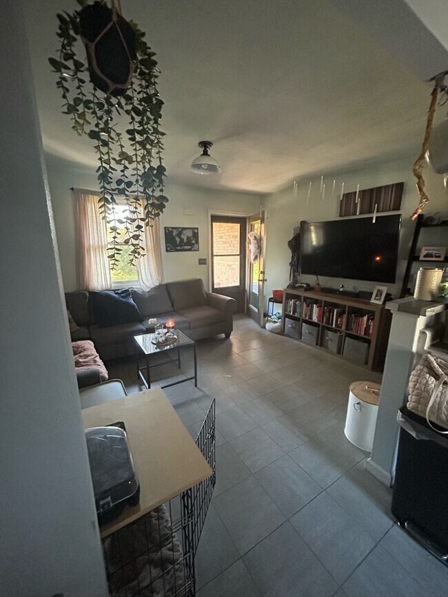 Building Photo - 27 Blackburn Mnr