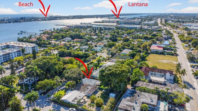 Building Photo - 1511 S Palmway