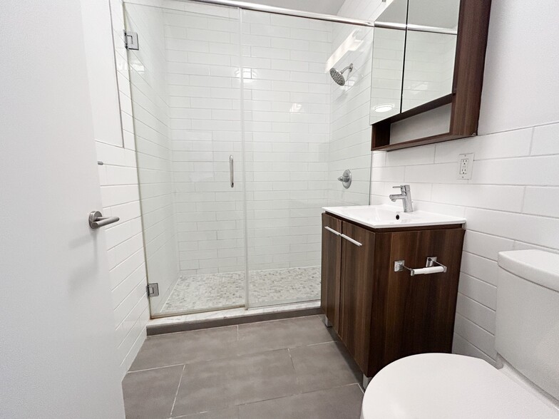 Building Photo - 601 W 137th St