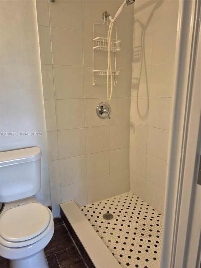 Building Photo - 4920 SW 28th Terrace