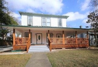 Building Photo - 4445 Rusk St