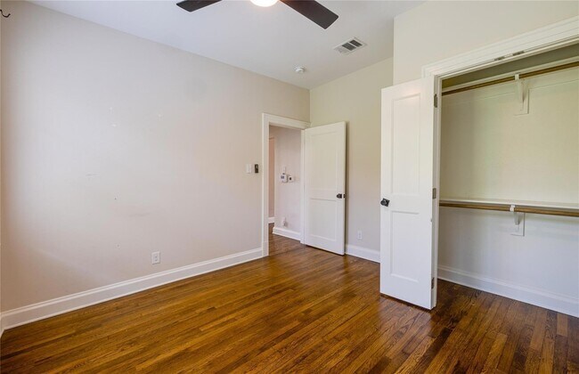 Building Photo - 2837 Hemphill St