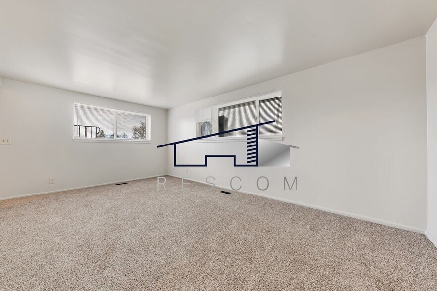 Building Photo - 800 State St