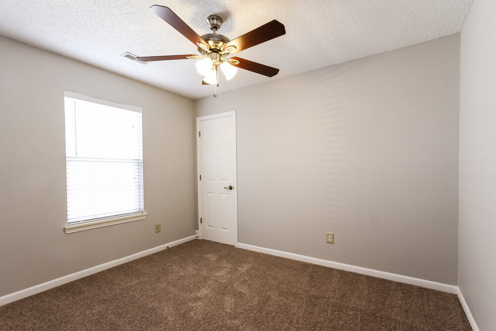 Building Photo - 7134 Karst Ct