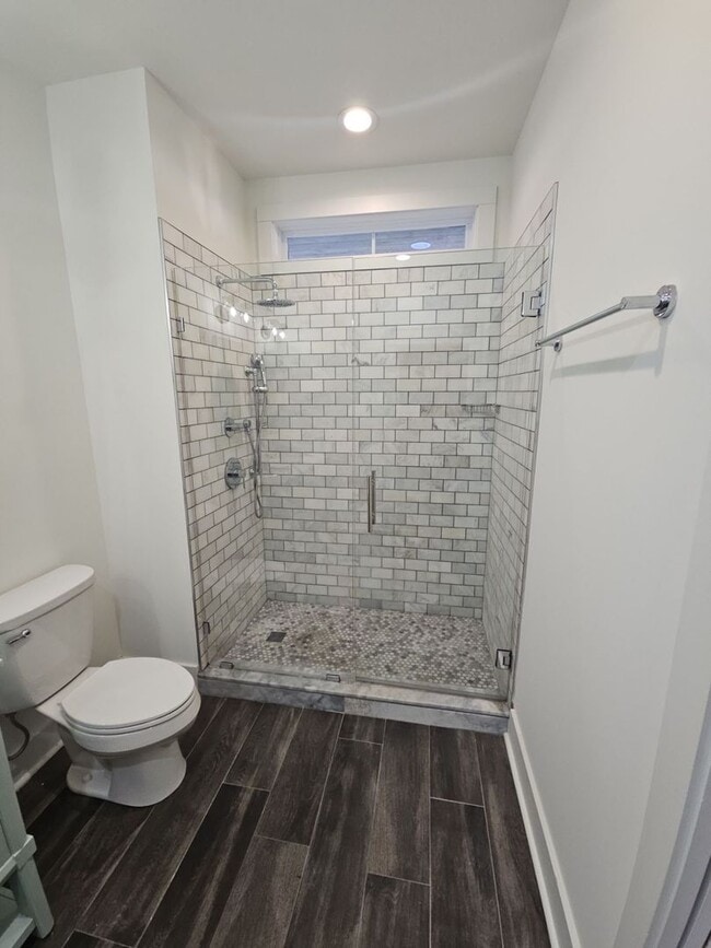 Building Photo - 4-Bedroom HOA Townhome with Pool Access Near Downtown Cookeville