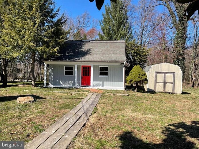Building Photo - 624 Walker Rd