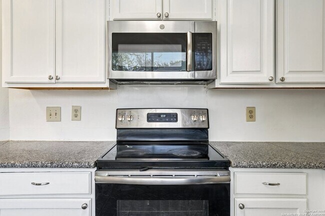 Building Photo - 6222 Candleview Ct