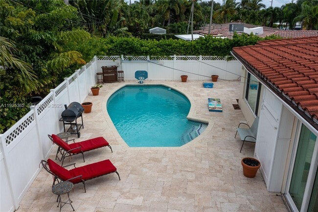 Building Photo - 1900 N Victoria Park Rd