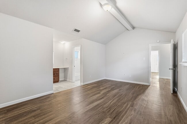 Building Photo - 11202 Sagehill Dr