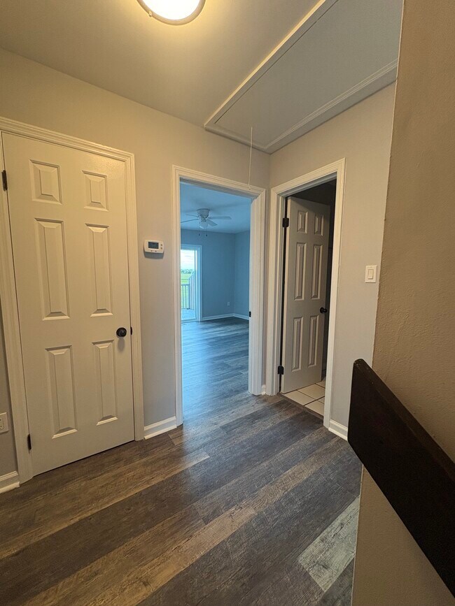 Building Photo - 604 Marshview Cir Dr
