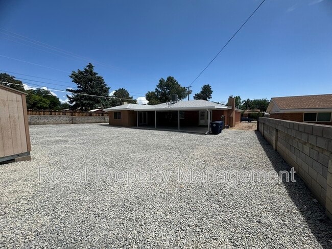 Building Photo - 8509 Las Camas Rd NE