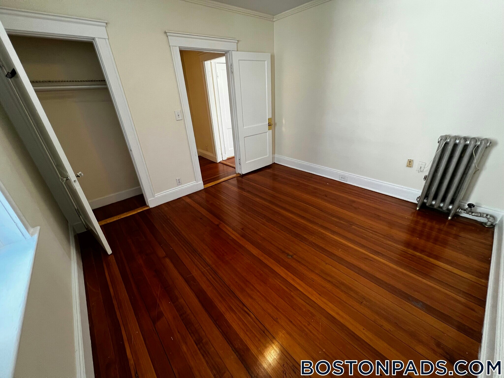 Building Photo - 518 Cambridge St