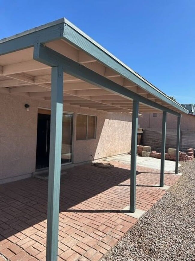 Building Photo - SW Remodeled 2 Bedroom!!