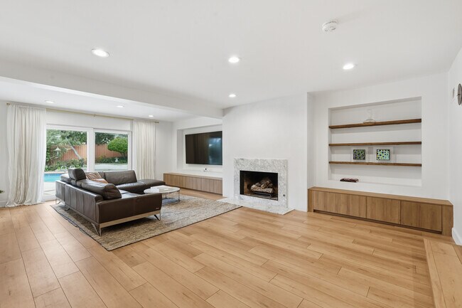 Building Photo - 28751 King Arthur Ct