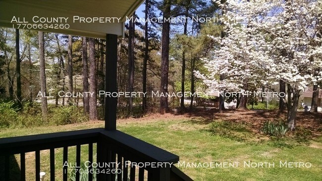 Building Photo - 4646 Pinecrest Dr