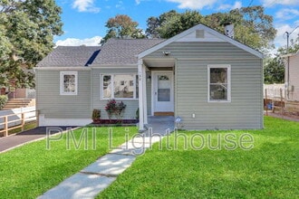 Building Photo - 128 Lockwood Ave