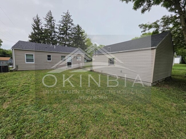 Building Photo - 4420 Catalina Ave