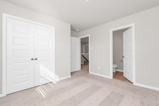 Building Photo - 4718 Seagrass Knoll Dr