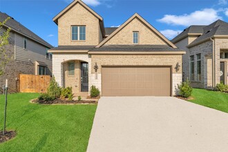 Building Photo - 1426 Northwood Blf Ln