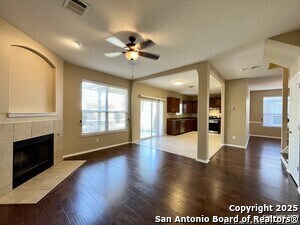 Building Photo - 6811 Karnes Leaf