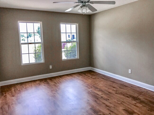 Building Photo - 108 Tuscany Trail
