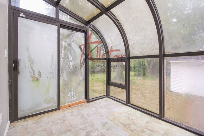 Building Photo - 3821 Delmore Rd