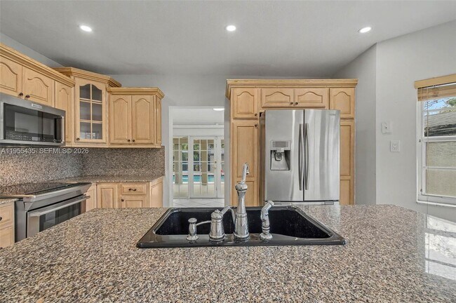 Building Photo - 5936 SW 29th St