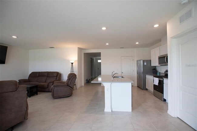 Building Photo - 5062 Foxglove Cir