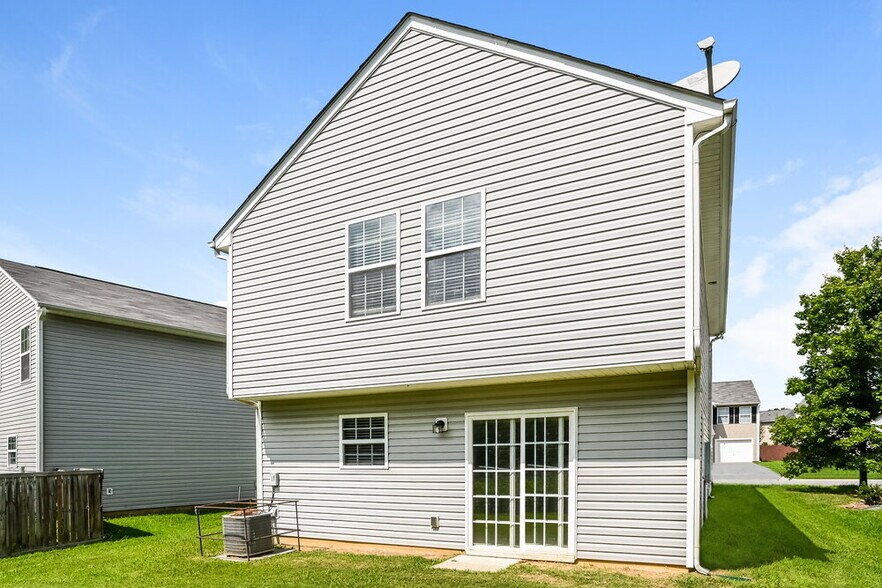 Building Photo - 311 Hunslet Cir