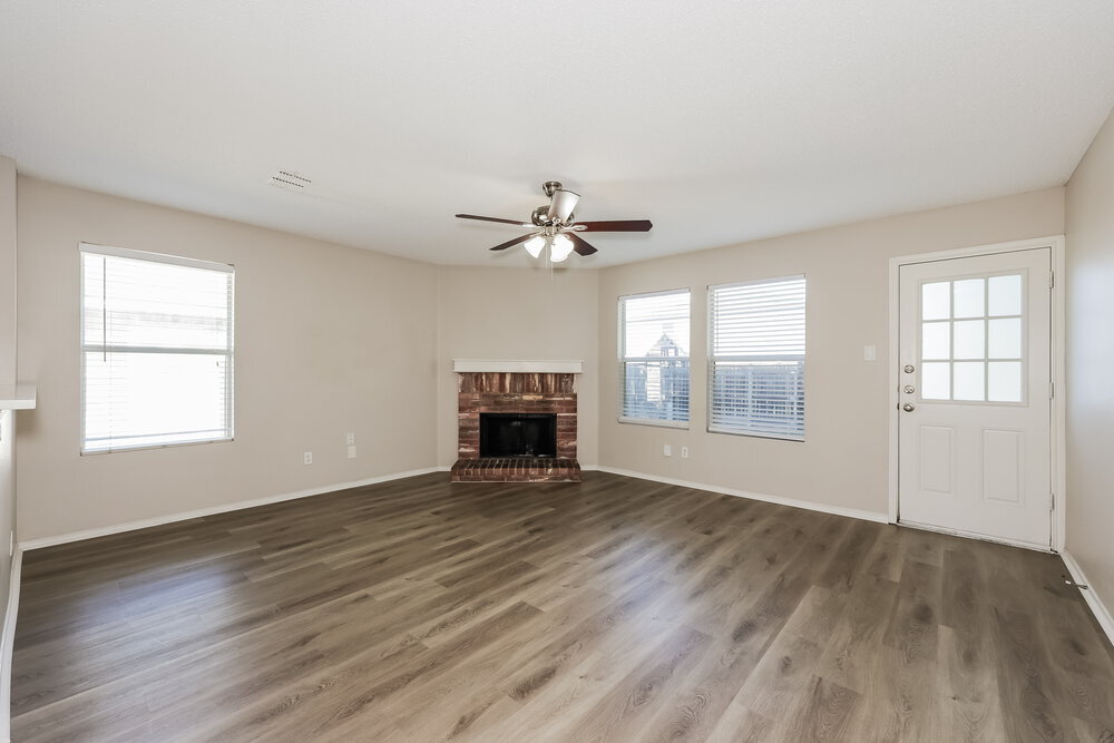 Building Photo - 8757 Garden Springs Dr