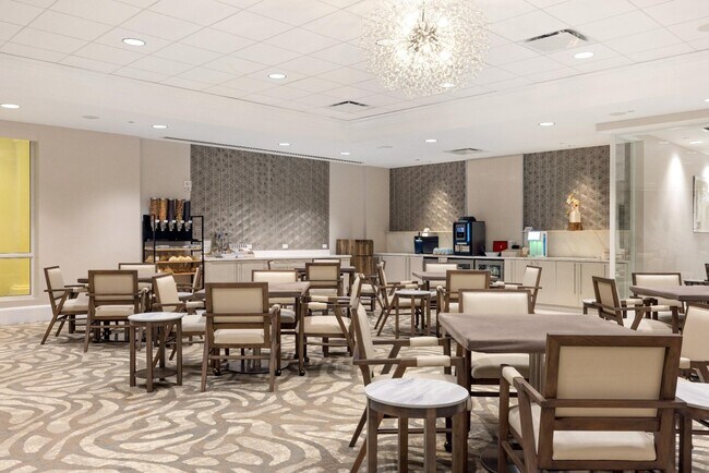 Building Photo - 5070 Lake Catalina Dr