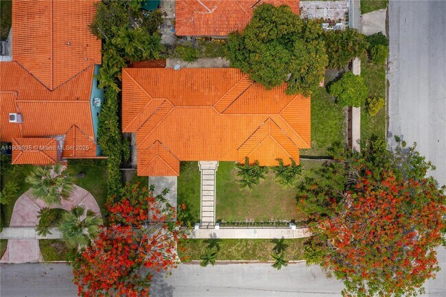 Building Photo - 501 SW 19th Rd