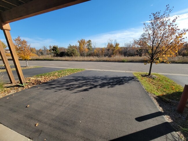 Building Photo - Furnished- Short term lease - Townhome in ...