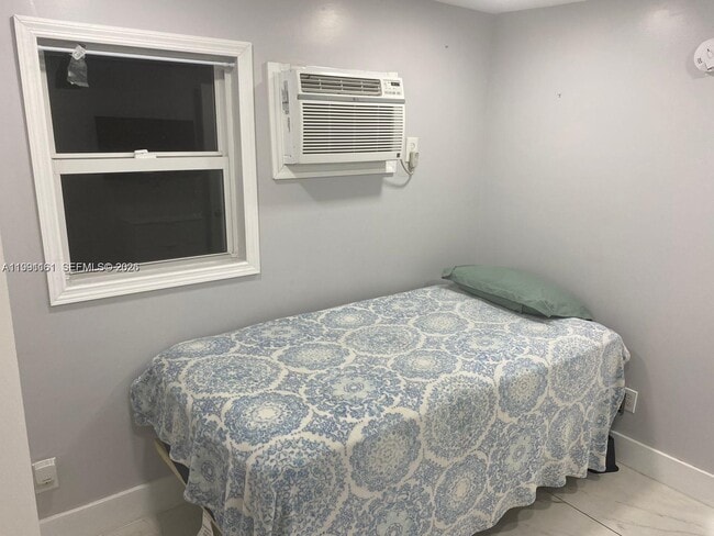 Building Photo - 2242 Polk St