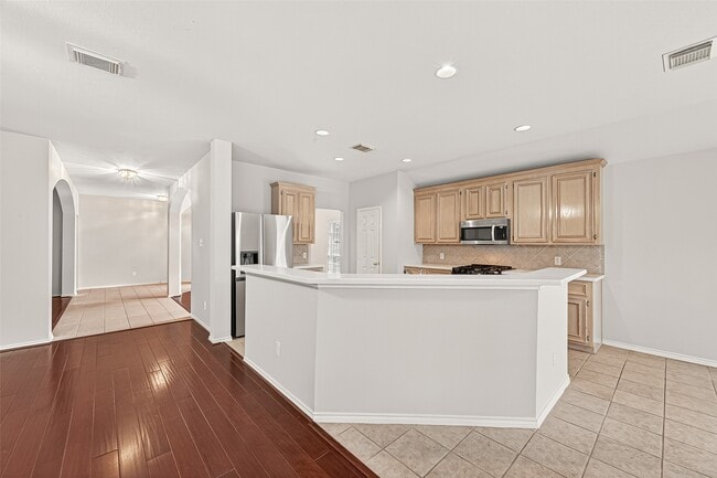 Building Photo - 26414 Suffield Glen Ln