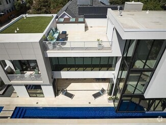 Building Photo - 4404 Red River St
