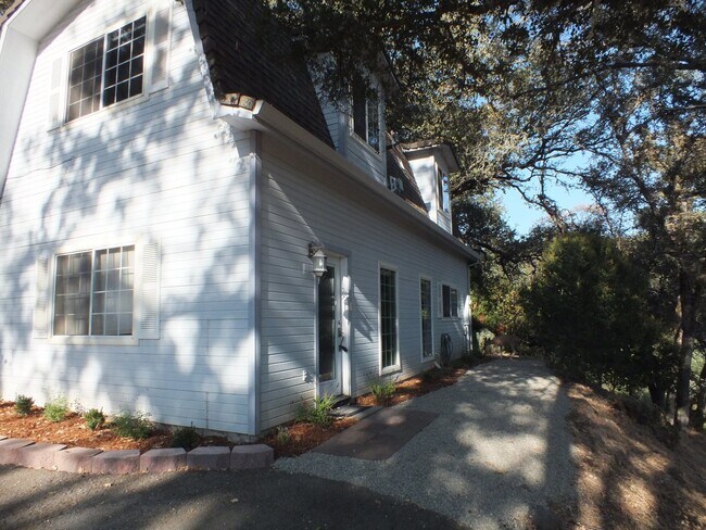 Building Photo - CA460-Norma V. Lovell Revocable Trust